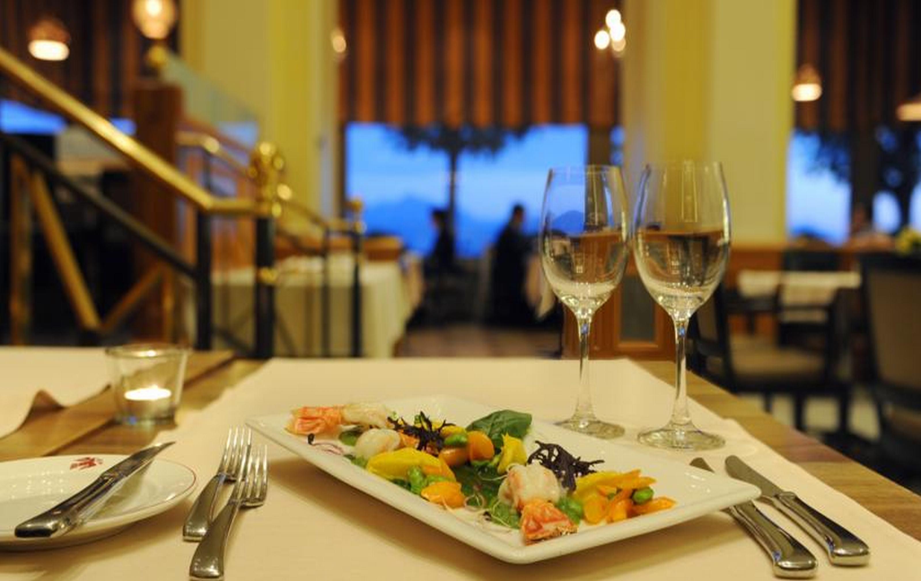 De La Paix Hotel 4*